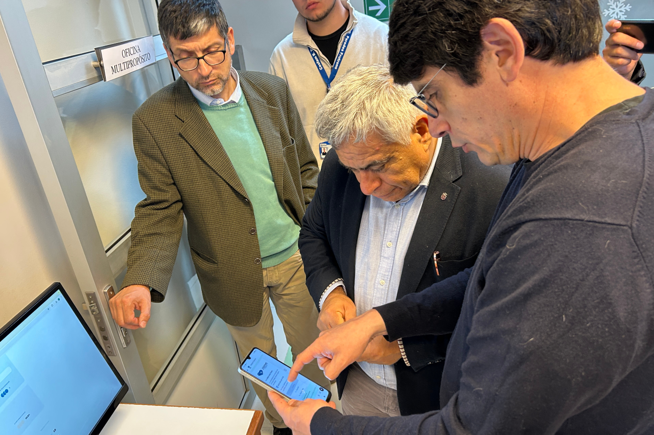 APP CON IA EN FUTRONO